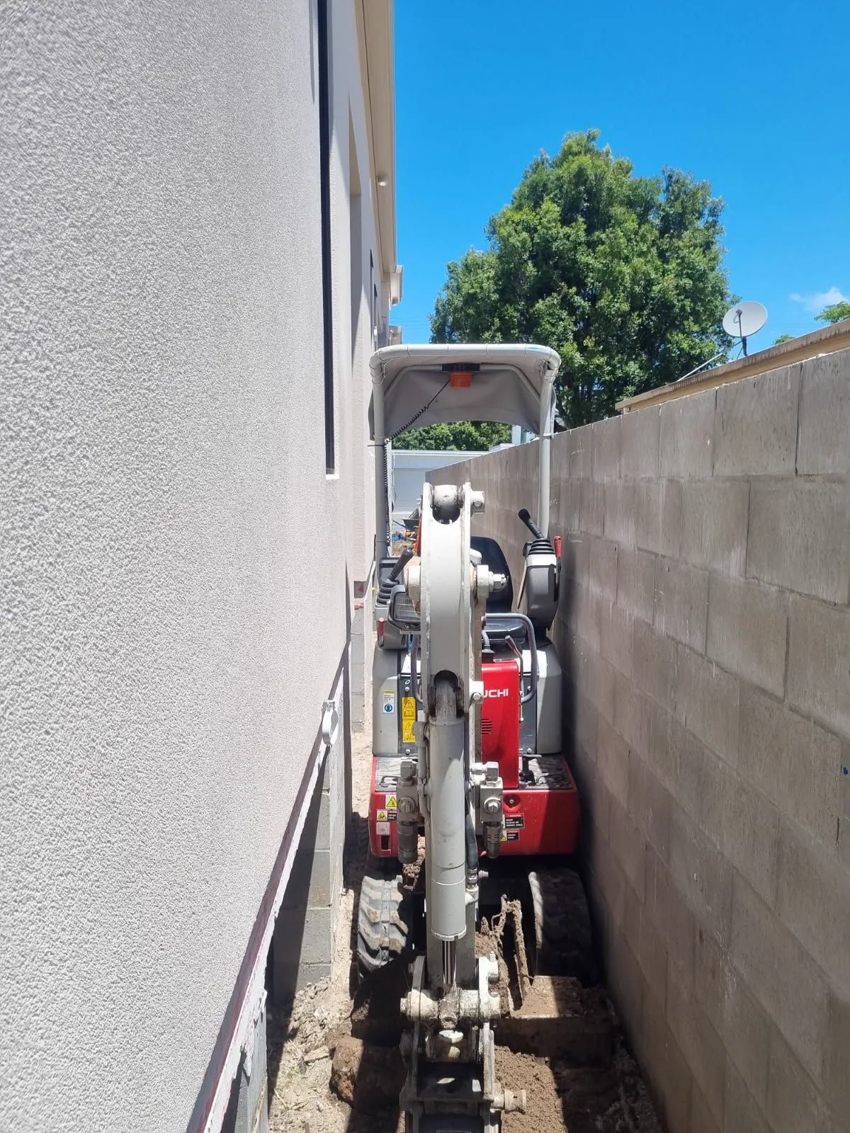 Mini Digger Hire in Brisbane